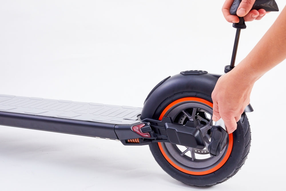 E-Scooter Reparatur Online Service - Reifenwechsel und mehr