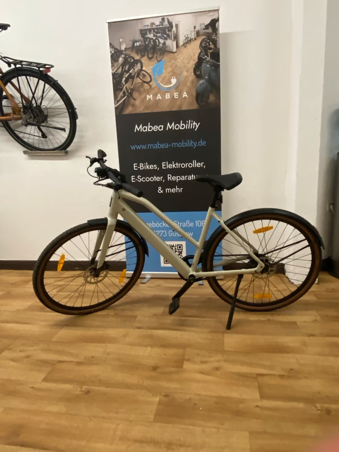 Deruiz Turmali E-Bike mit Riemen in cream white - gebrauchtes Vorführmodell - 2 Jahre Garantie