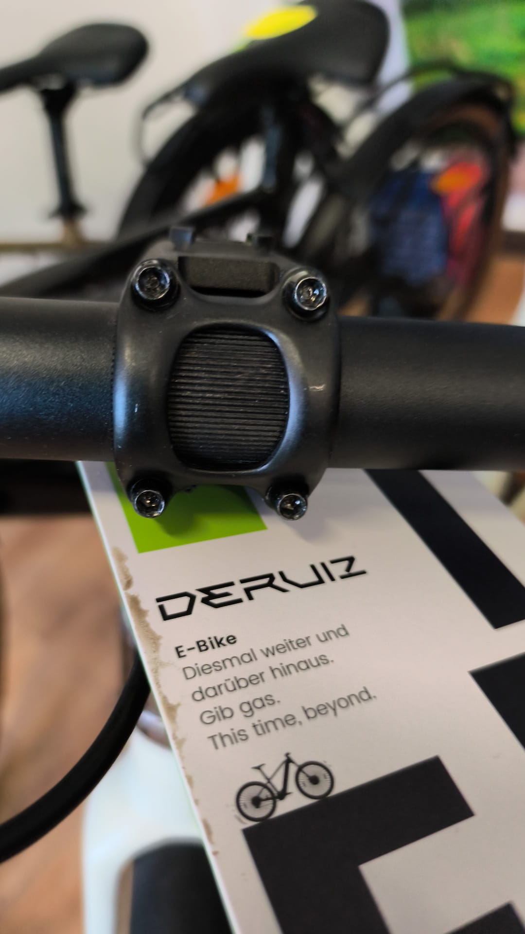 Deruiz Turmali E-Bike mit Riemen in cream white - gebrauchtes Vorführmodell - 2 Jahre Garantie